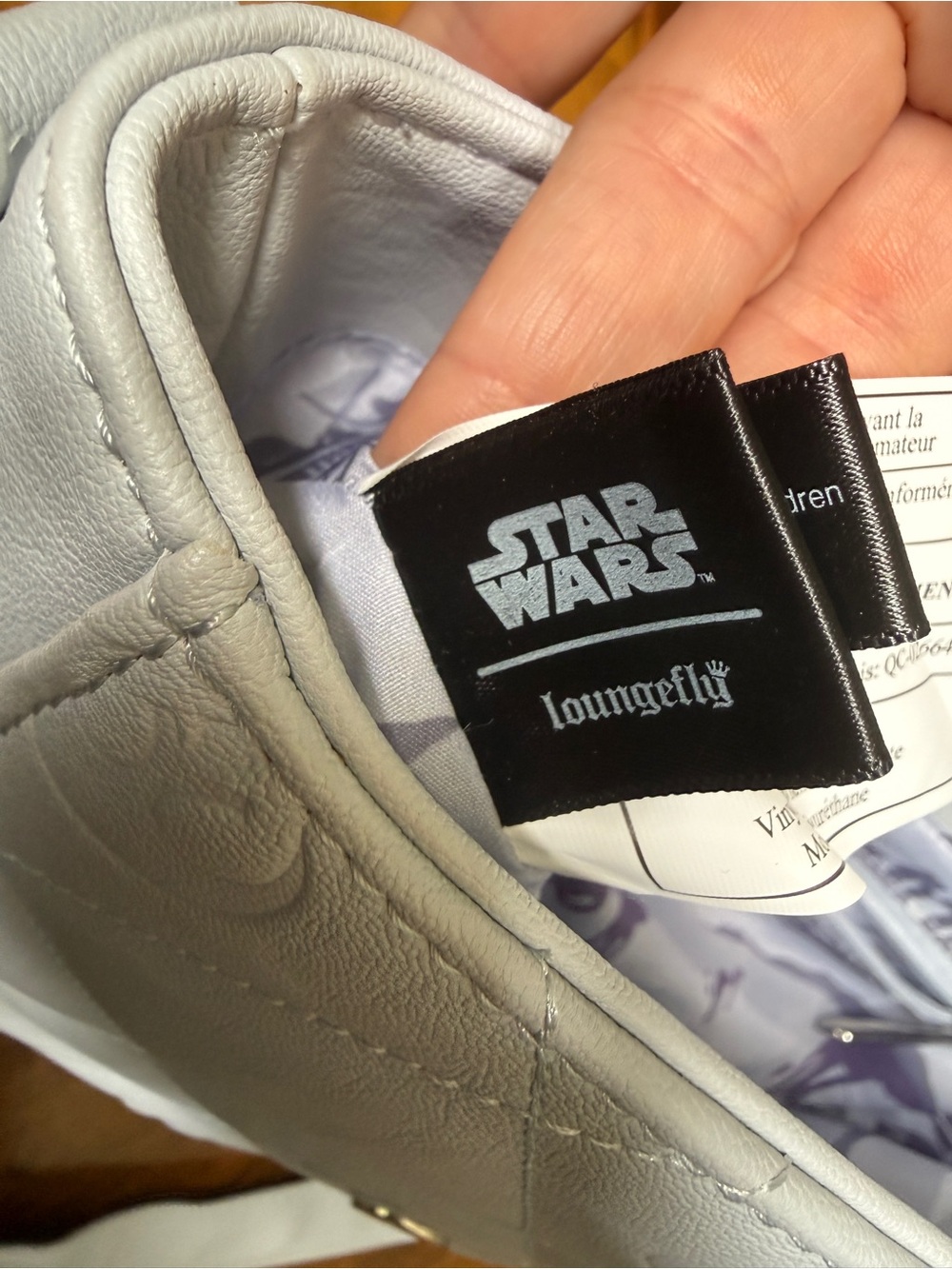 Loungefly Princess Leia Hoth Crossbody - Picture 5 of 6
